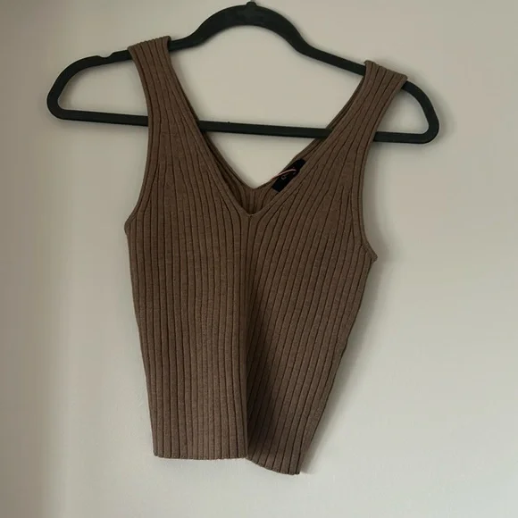 NWT, cropped tank - Picture 1 of 4